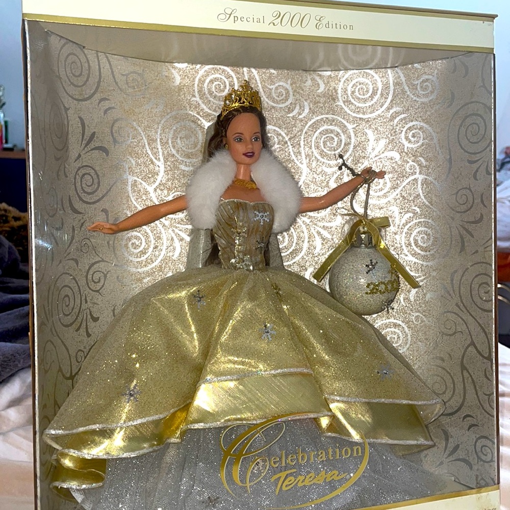 Mattel Barbie 2000 "Special Edition" Celebration Teresa #29081 Mattel ~ NEW